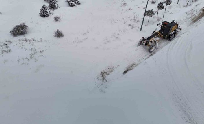 Kar nedeniyle kapanan bin 846 yerleşim yerinin yolu ulaşıma açıldı