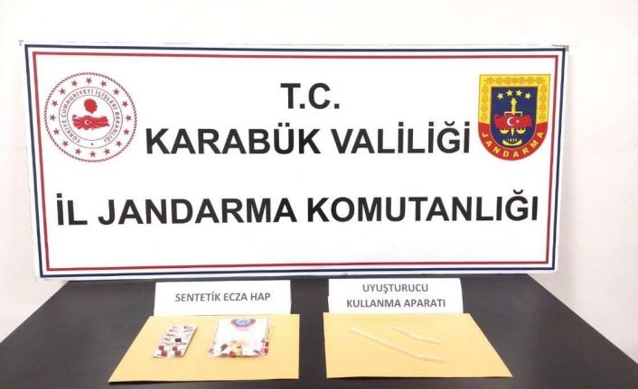 Karabük’te 12 adet  sentetik ecza hap ele geçirildi