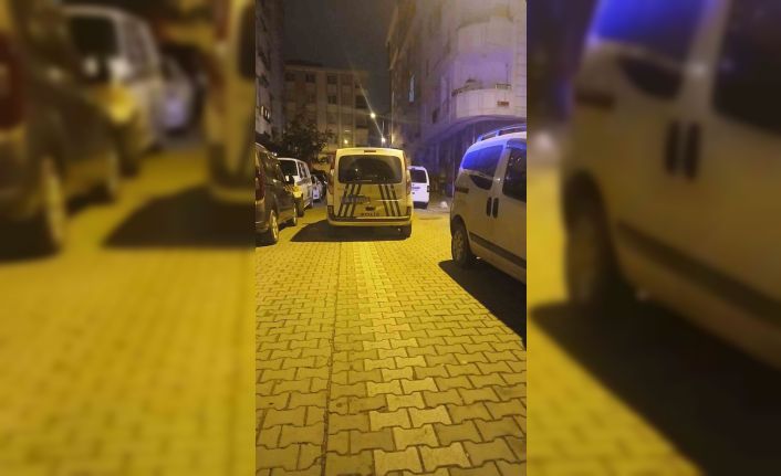 Karısını boğarak öldürdü, polisi aradı