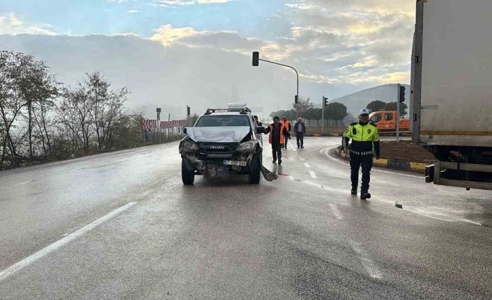 Kastamonu’da kavşakta zincirleme trafik kazası: 2 kişi yaralandı