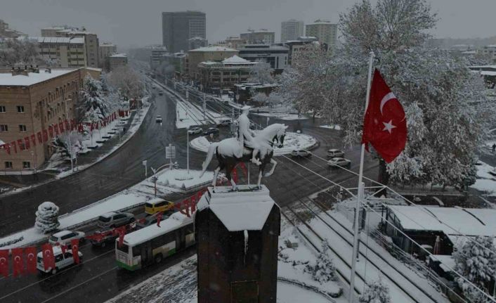 Kayseri beyazla kaplandı