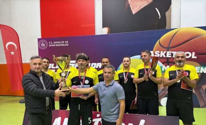 Kayseri İl Milli Eğitim Müdürlüğü voleybol takımlarından büyük başarı