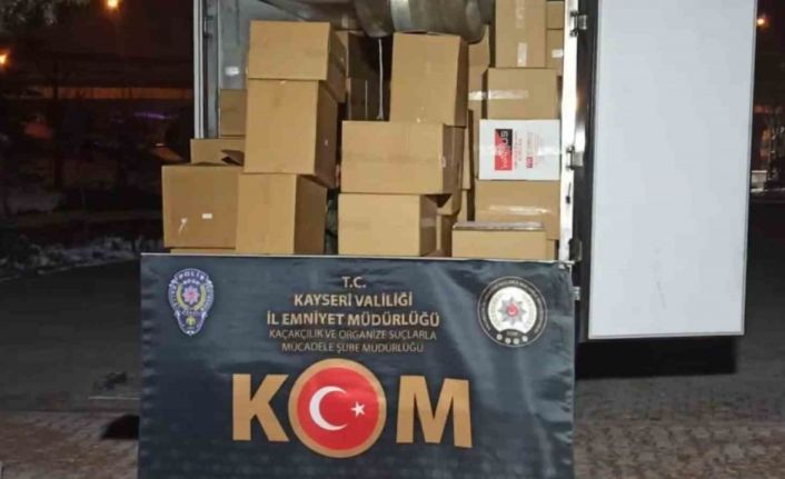 Kayseri’de 2 milyon dal makaron ele geçirildi