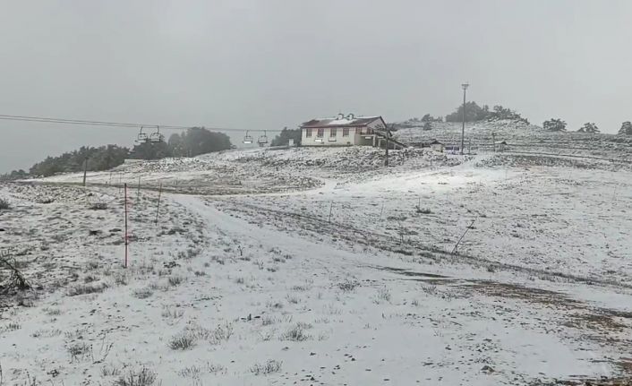 Keltepe Kayak Merkezi beyaz örtüyle kaplandı