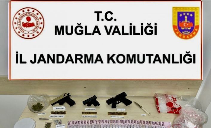 Kiralık villada uyuşturucu baskını: 6 gözaltı