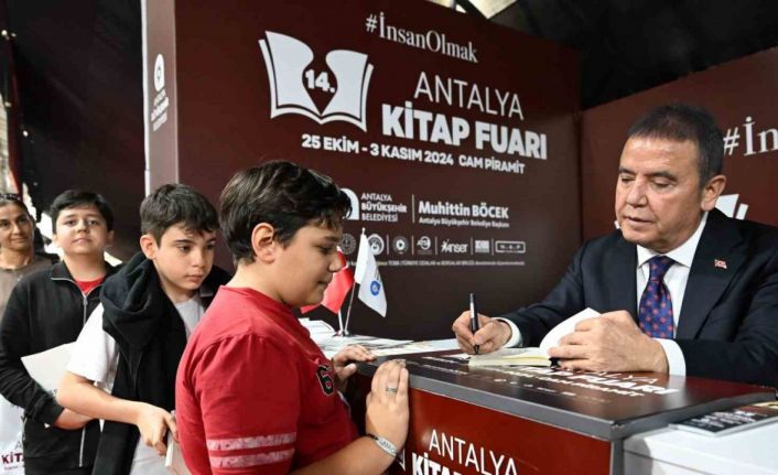 Kitap Fuarı’nda yerel yazarlar okurlarıyla buluşuyor