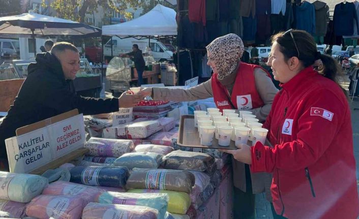 Kızılay’dan esnafa mesir macunlu süt ikramı