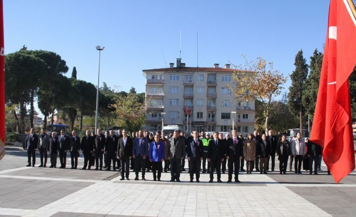 Kula’da 24 Kasım Öğretmenler Günü kutlandı