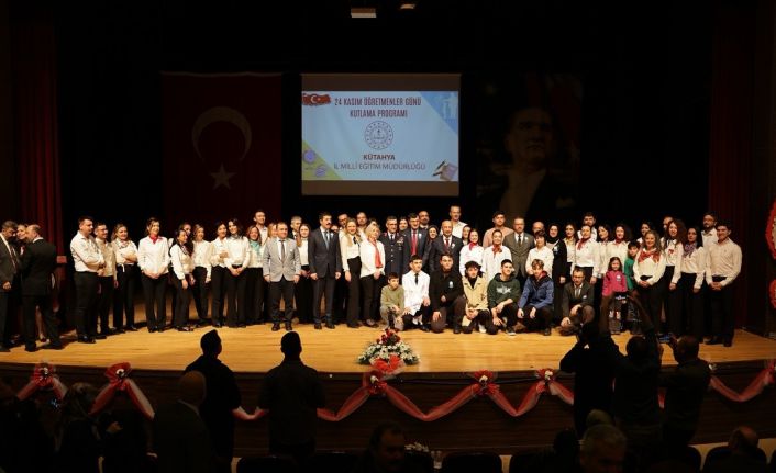 Kütahya’da Öğretmenler Günü coşkuyla kutlandı