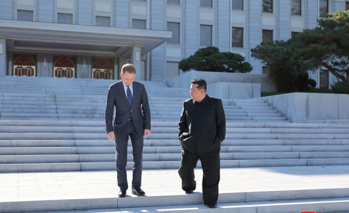 Kuzey Kore lideri Kim, Rus bakanı Pyongyang’da ağırladı