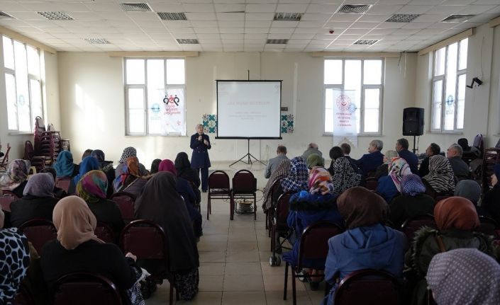 Mahallede Aile Atölyesi Projesi ilgi görüyor