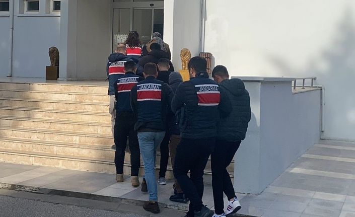 Manisa’nın 3 ilçesinde PKK-KCK operasyonu: 6 gözaltı