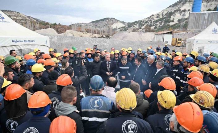 Mansur Yavaş’tan grevdeki maden işçilerine destek ziyareti