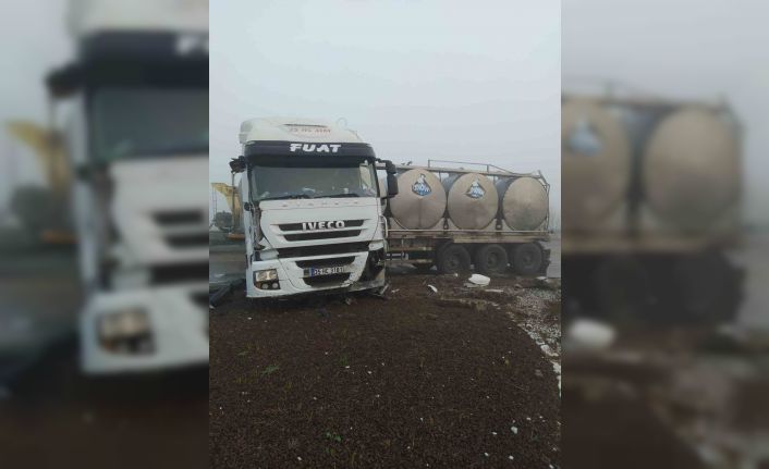 Manyas-Gönen Yolu kavşağında trafik kazası: 1 yaralı