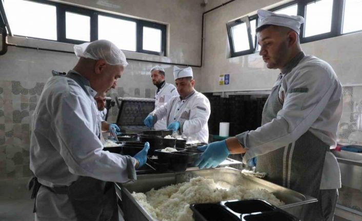 Mardin Büyükşehir Belediyesi aşevi yeniden açıldı