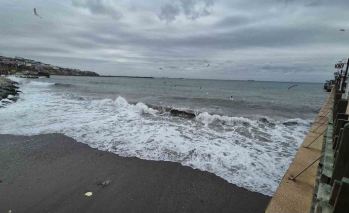 Marmara’da Poyraz şiddetini arttırdı