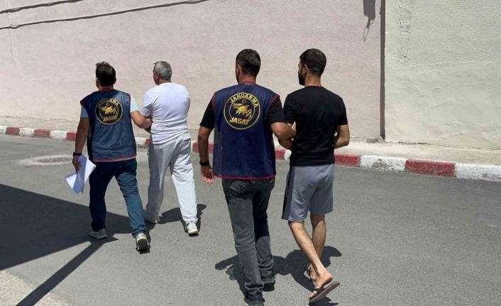 Mersin’de aranan şahıslar operasyonu: 31 tutuklama