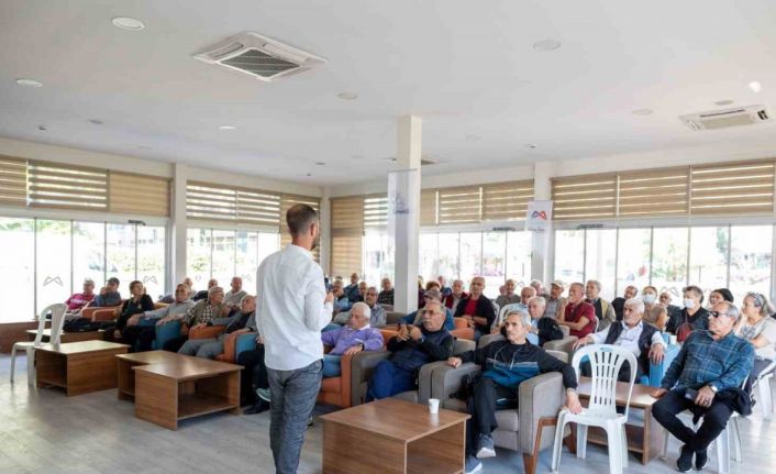 Mersin’de Emekli Evi üyeleri ’Alzheimer’ konusunda bilgilendirildi