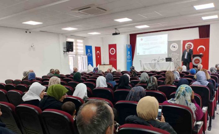 Muğla İl Müftülüğü’nden umre semineri