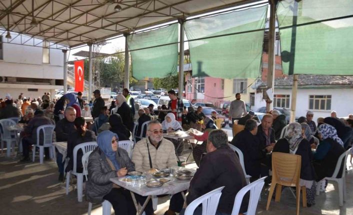 Nazilli’de şehitler ve kuraklık için hayır yapıldı