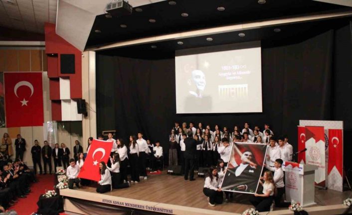 Öğrencilerin ‘Atatürk Oratoryosu’ ayakta alkışlandı