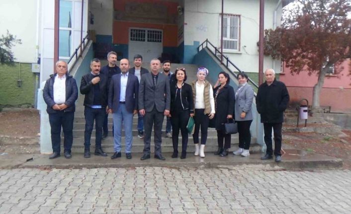 Öğretmen Yaşar Kemal, öğretmenlik yaptığı okulda anıldı