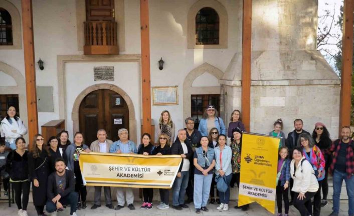 Öğretmenler Menteşe’nin tarihi dokusunu gezdi