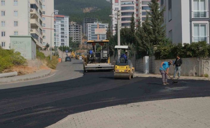 Onikişubat Belediyesi’nden yol yatırımları