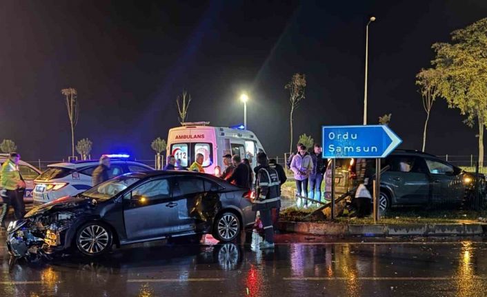 Ordu’da iki otomobil çarpıştı: 5 yaralı