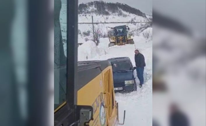 Ordu’da kar nedeniyle yolda mahsur kalan vatandaş kurtarıldı