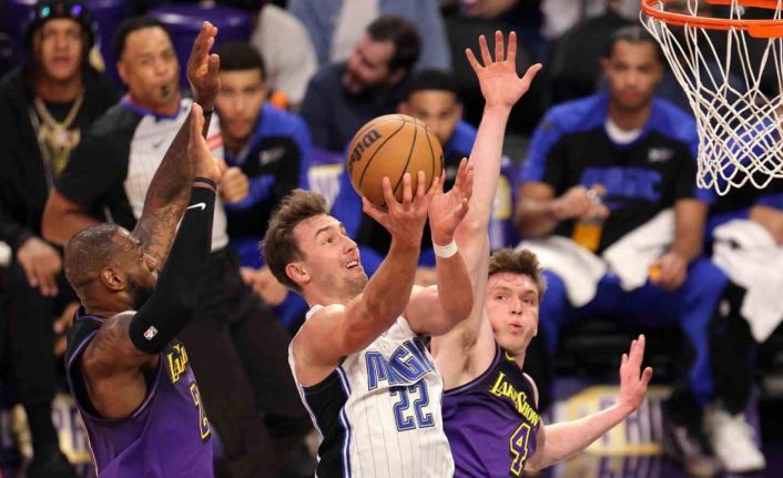 Orlando Magic son saniyelerde kazandı, Lakers’ın serisi bitti