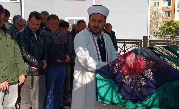 Pendik’te sevgilisi tarafından öldürülen kadın toprağa verildi