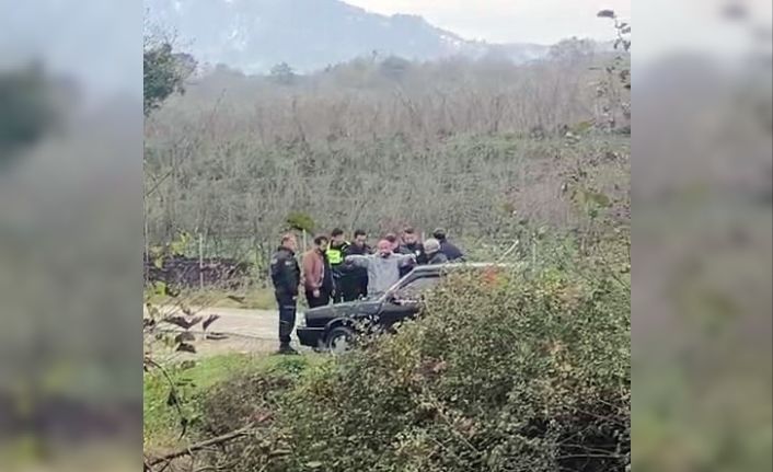 Pompalı tüfekle eve saldırı düzenlemişti: Polise yakalanınca tüfeği kafasına dayadı