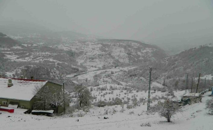 Posof beyaza büründü