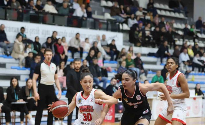 Potada gülen taraf Turgutlu Belediyespor Kadın Basketbol oldu