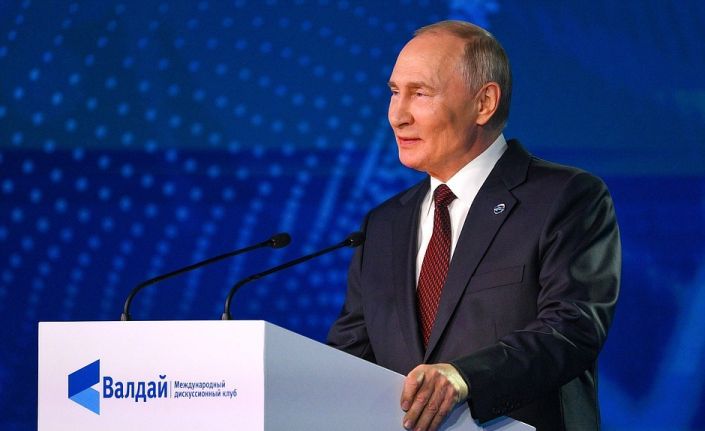 Putin seçim zaferinden dolayı Trump’ı tebrik etti