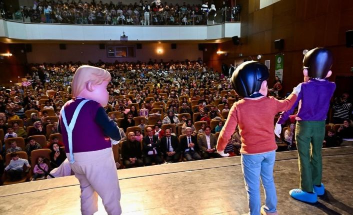 Rafadan Tayfa gösterisinde eğlenceli anlar yaşandı