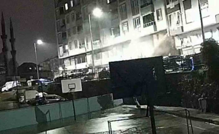 Rize’de meydana gelen heyelan güvenlik kamerasına yansıdı