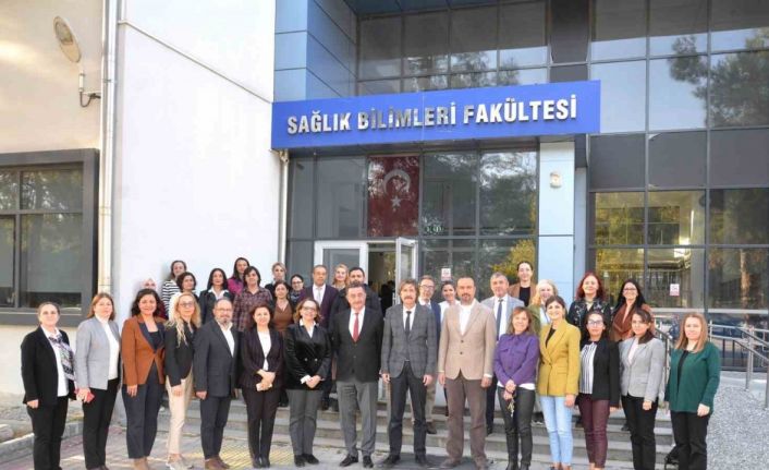 Sağlık Bilimleri Fakültesi’nin yeni dekanı Prof. Dr. Akansel oldu