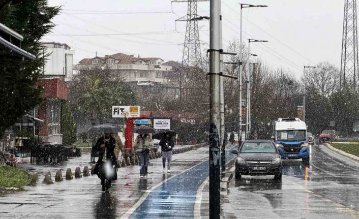 Sakarya’da lapa lapa kar yağışı