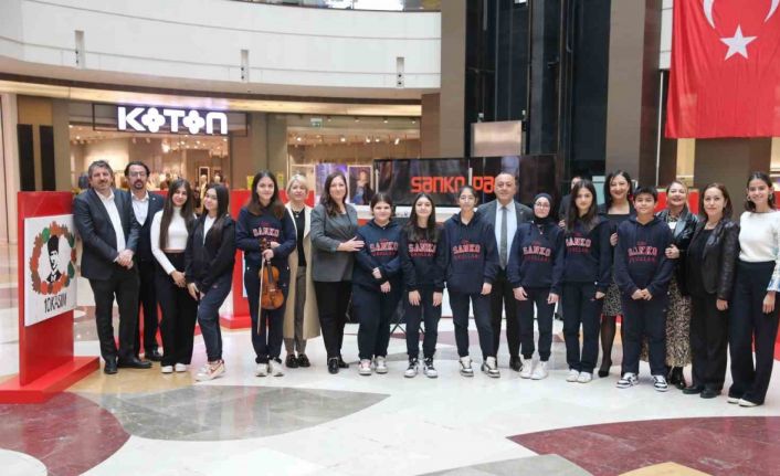 SANKO Okulları öğrencileri Atatürk’ün Işığında temalı resim sergisi açtı