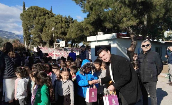 Şehzadeler Belediyesi’nden kırsal mahallelerde diş sağlığı desteği