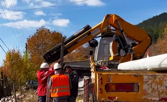 Simav’da 22 köyün elektrik hatları yenileniyor