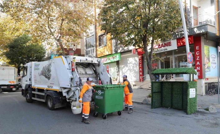 Sultangazi’de "Çöpler Konteynere" uygulaması başlatıldı