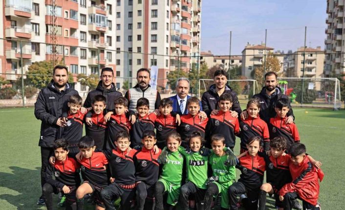 Talas’ta Öğretmenler Günü Futbol Turnuvası