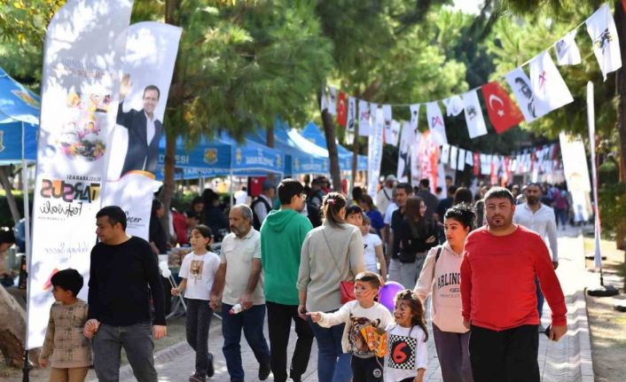 Tarsus Festivali esnafın yüzünü güldürdü