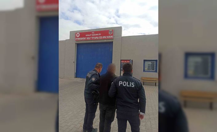 Tasarlayarak adam öldürme suçundan aranan şahsı polis yakaladı