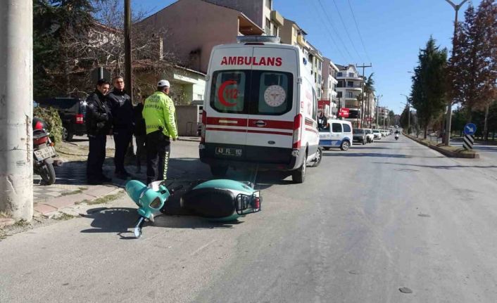 Tavşanlı’da motosiklet ile otomobil çarpıştı: 1 yaralı