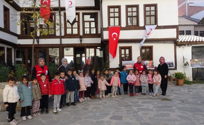 Tavşanlı’da öğrencilerin Kızılay’a ilgisi