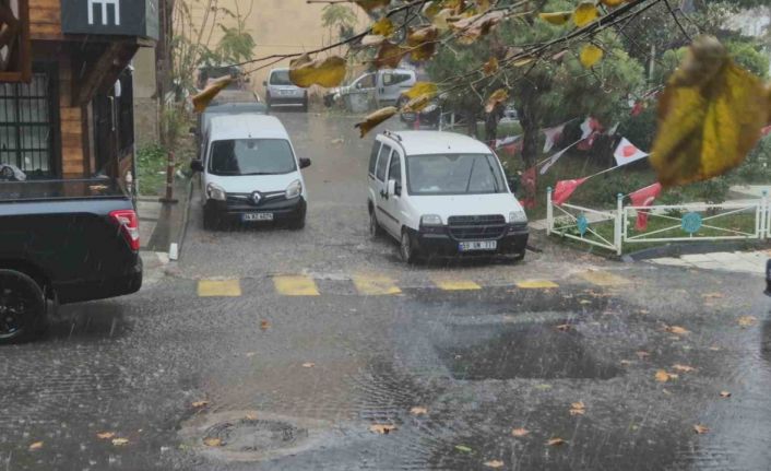 Tekirdağ’da fırtına ve şiddetli yağış hayatı felç etti